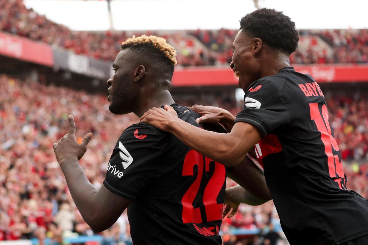 Victor Boniface marca el primer gol en el partido entre el Bayer Leverkusen - Werder Bremen de la Bundesliga disputado en el BayArena. Victor Boniface marca el primer gol en el partido entre el Bayer Leverkusen - Werder Bremen de la Bundesliga disputado en el BayArena.