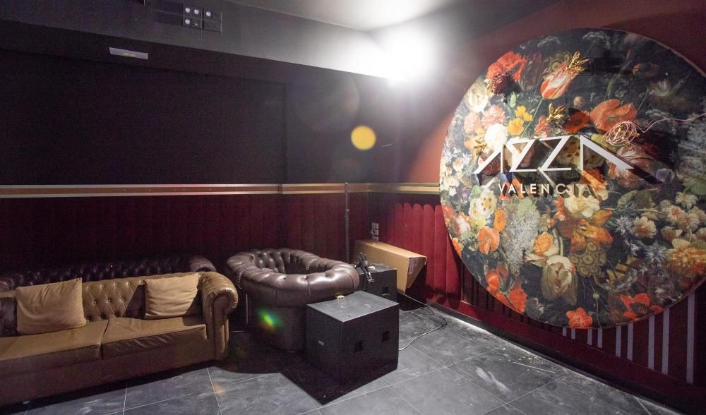 Les Graelles se ha transformado en una discoteca-club-boite, Azza.