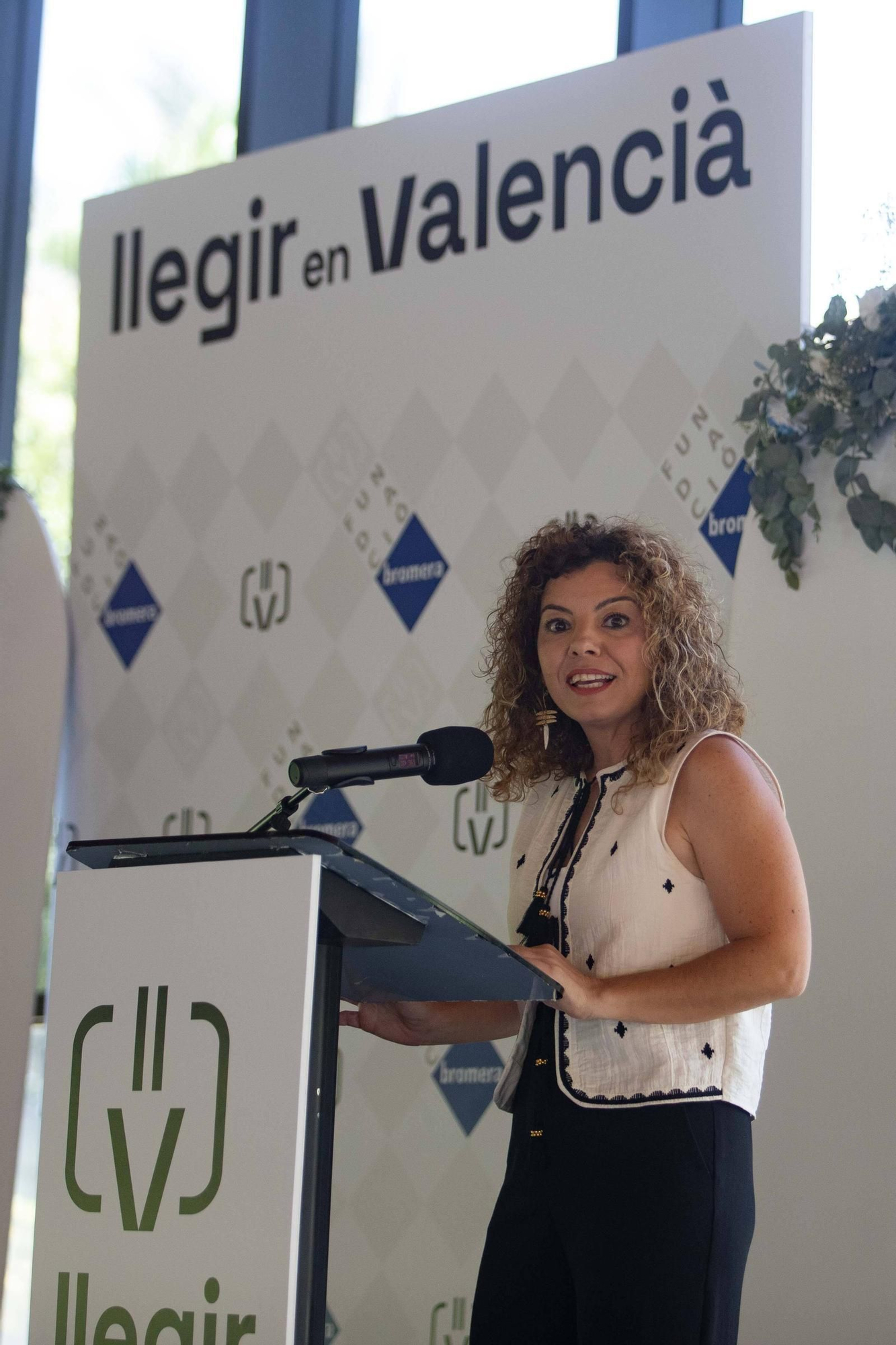 La Fundació Bromera per al Foment de la Lectura presenta la campanya «Llegir en valencià, la memòria de l’aigua» a la Sala Rex d’Alzira