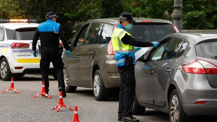 Cinco detenidos y cuatro personas más denunciadas por conducir bajo la influencia del alcohol en Langreo el pasado fin de semana