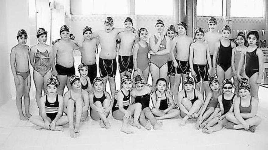 Benjamines del Manuel Llaneza en su participación en los Juegos Escolares en Oviedo. / manuel llaneza