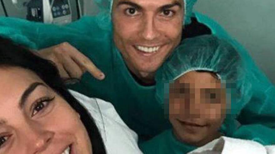 Cristiano Ronaldo, padre por cuarta vez y feliz en las redes