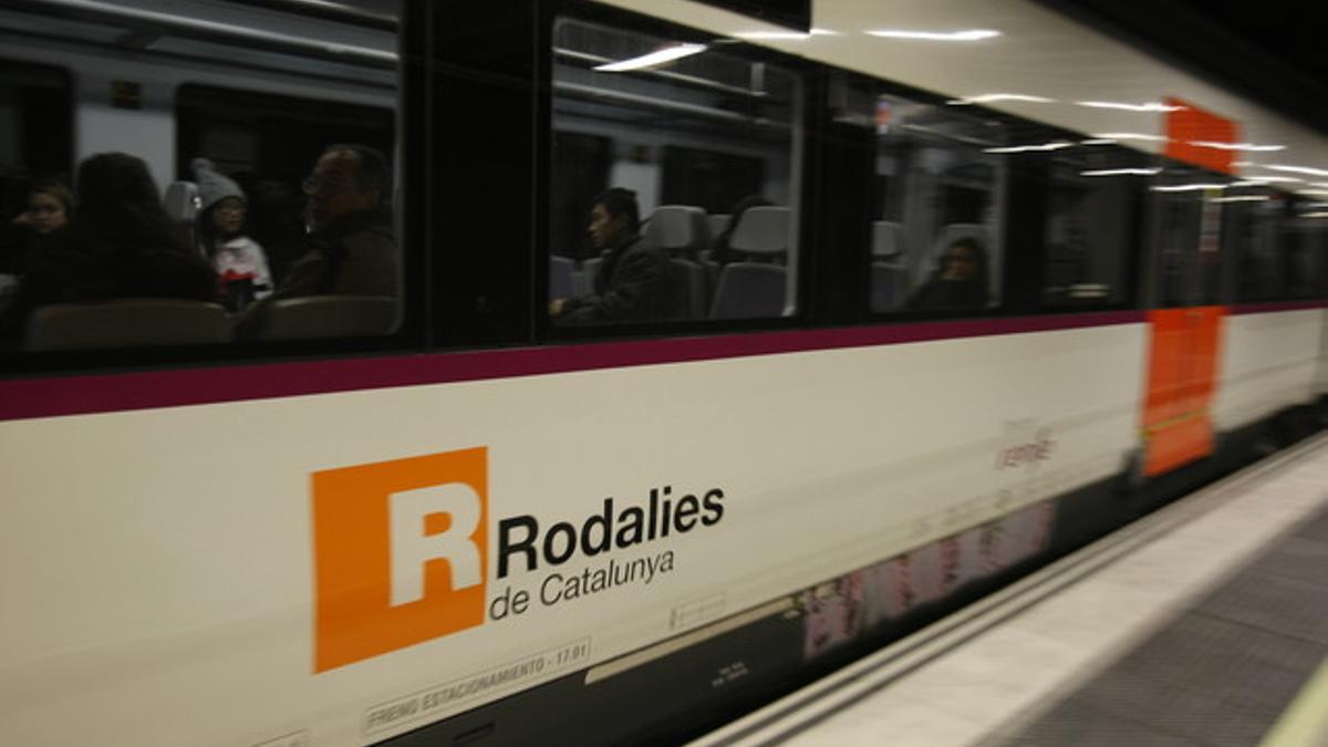 Un tren de Rodalies en La Sagrera