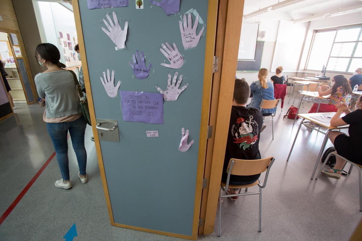 Un colegio de Alicante, con mensajes por el 25N