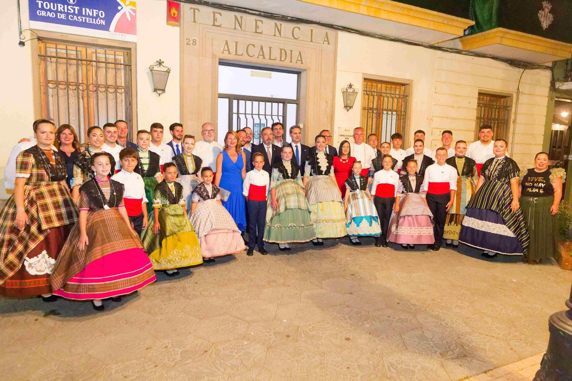 Emotiva presentación de las reinas de las fiestas de Sant Pere 2025