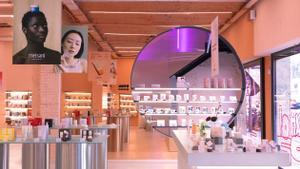 El interior de una tienda Niim Cosmetics en Barcelona