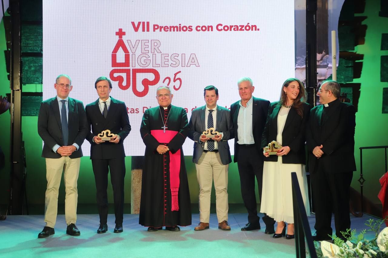 La entrega de los premios 'Ver Iglesia 25' y ‘Entidades con Corazón’, en imágenes