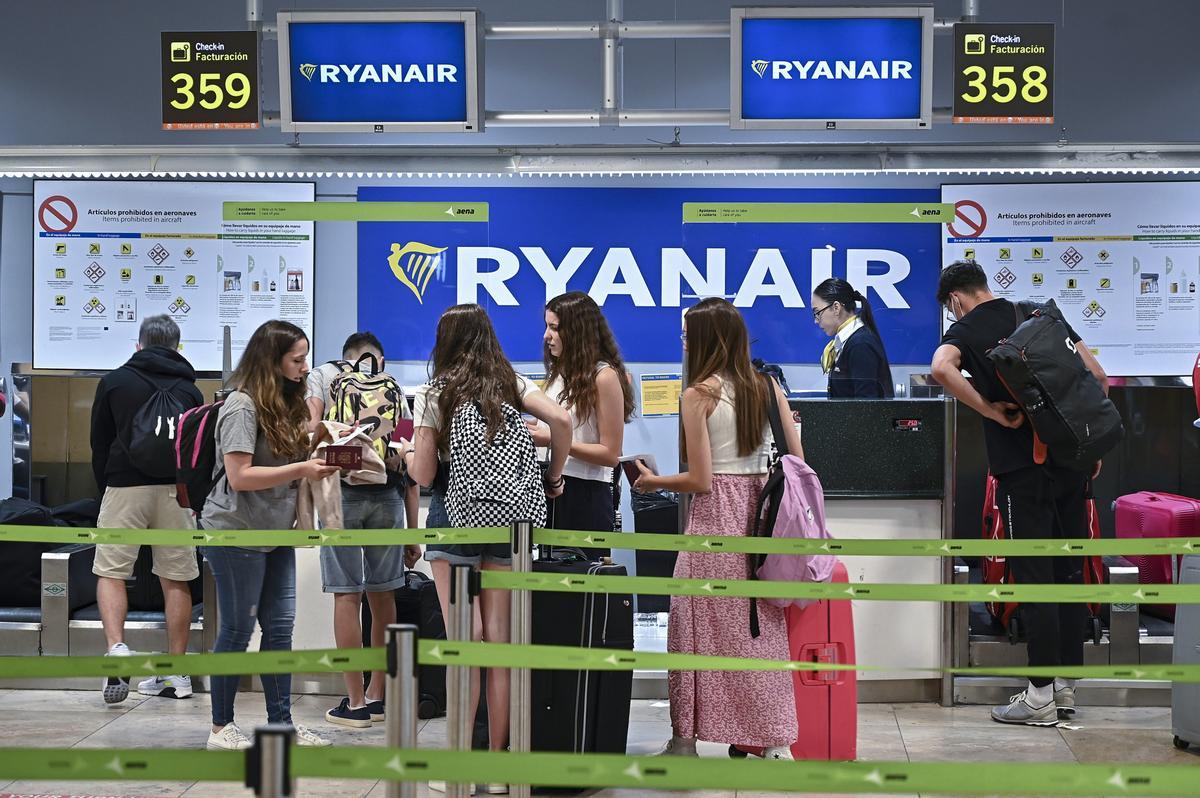 Ryanair prevé recuperación completa de su tráfico precovid, pese a la huelga
