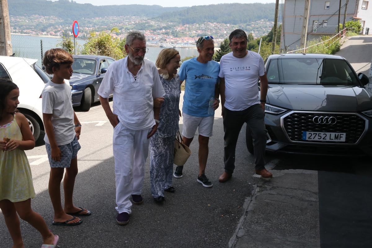 El presidente del Celta de Vigo, Carlos Mouriño, a su llegada al restaurante Peixoto, en Beluso.