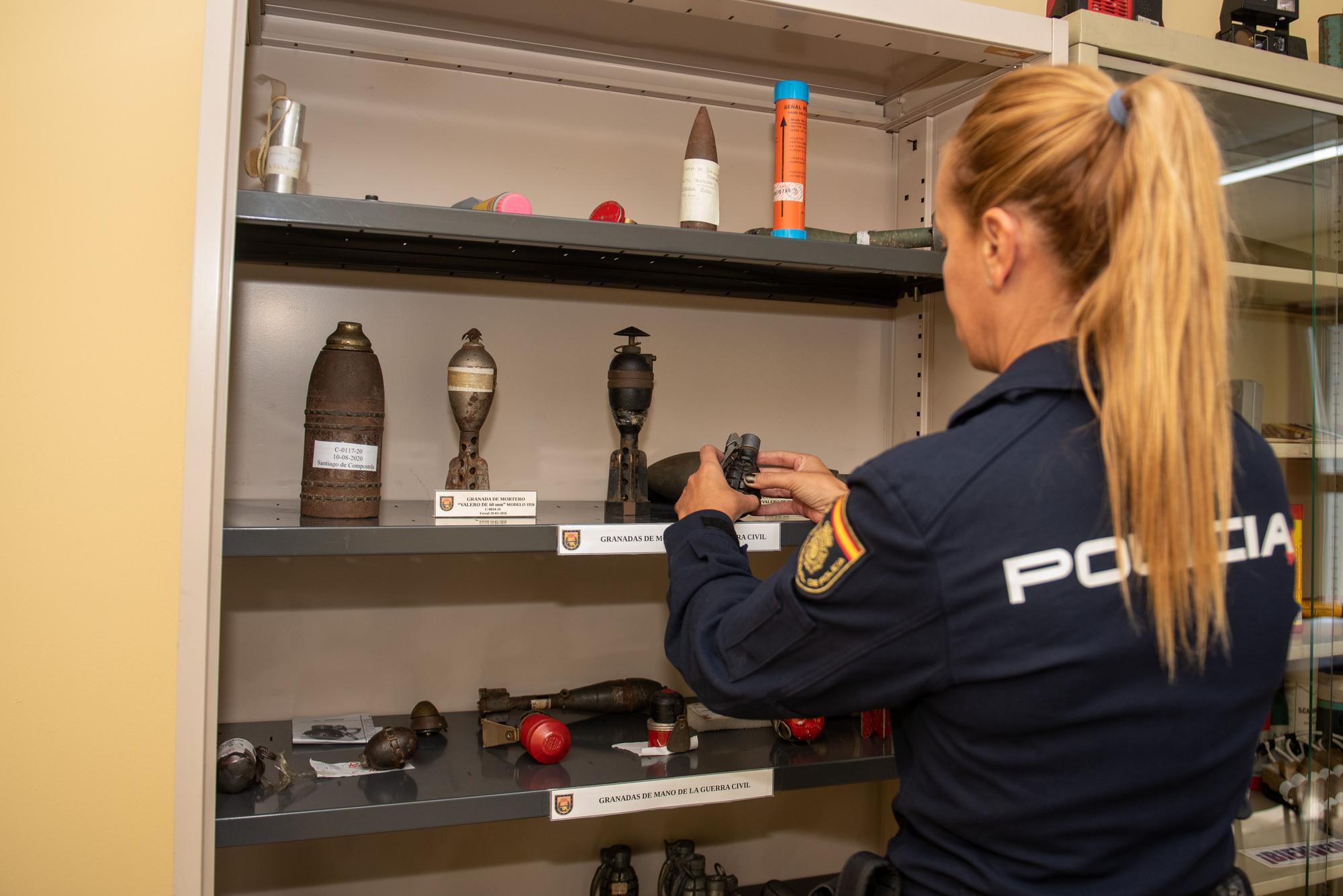 Una agente de A Coruña, la única mujer en el Tedax de la Policía Nacional en Galicia