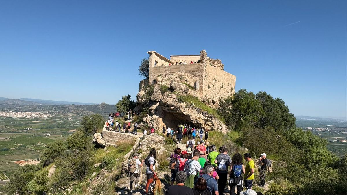 Patrimonio histórico | La 31ª romería al Puig reclama rematar las obras de la ermita: «Cada día que pasa sin que se actúe nos arriesgamos a perder un símbolo vivo de Xàtiva»