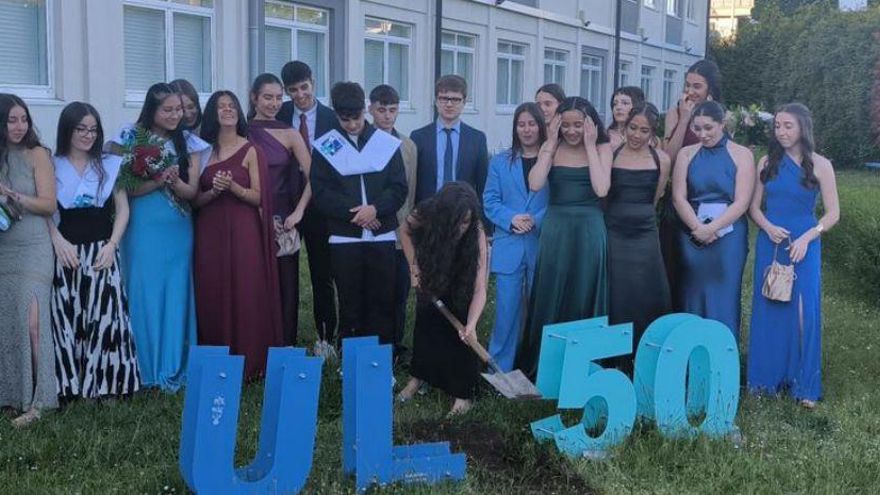 El Urbano Lugrís celebra una graduación para el futuro