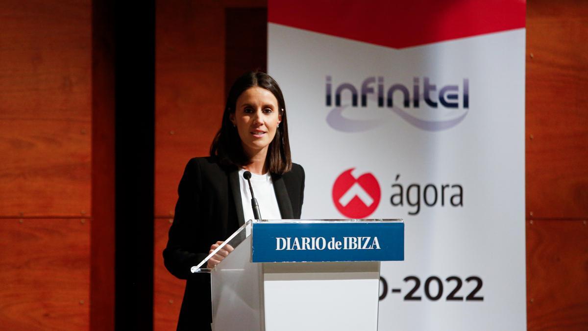 María Fajarnés, consellera de Promoción Económica y Empresarial del Consell de Ibiza, en la inauguración de la jornada
