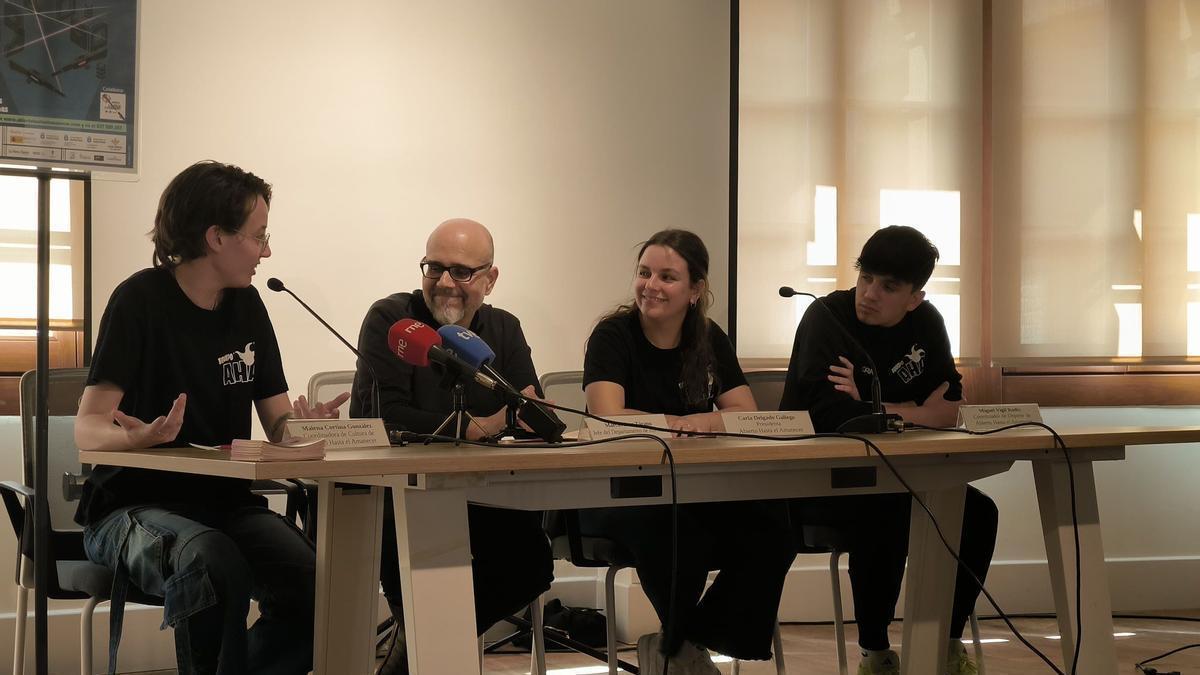 Un momento de la presentación, este miércoles, en la antigua Escuela de Comercio.