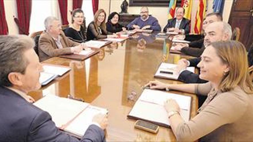 Acuerdo unánime en Castellón para fijar un techo en la nómina del alcalde y concejales
