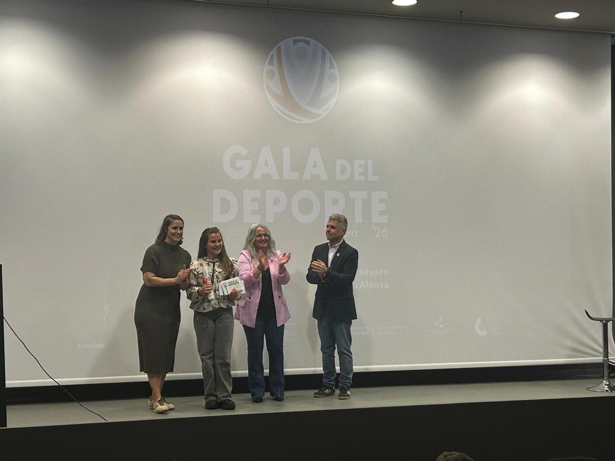 Las imágenes de los premiados en la Gala del Deporte de Llanera Las imágenes de los premiados en la Gala del Deporte de Llanera