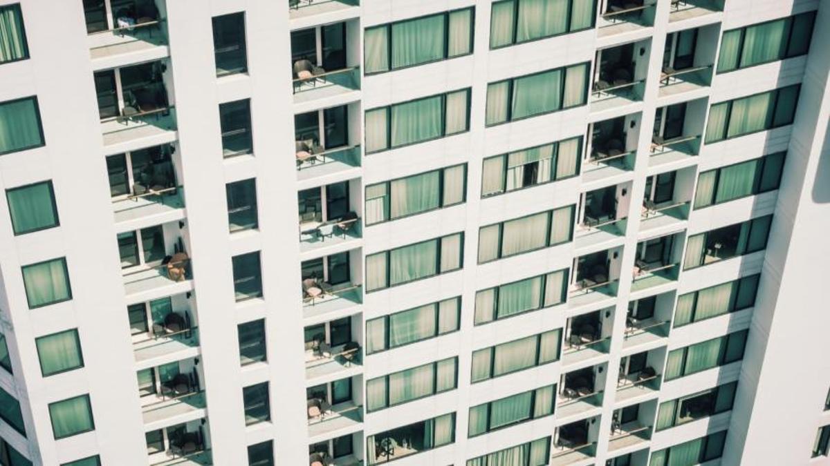 Un edificio de viviendas