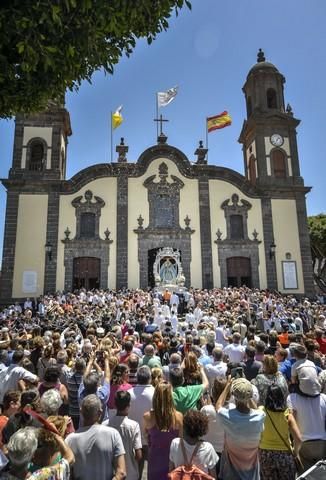 Procesión en Santa María de Guía