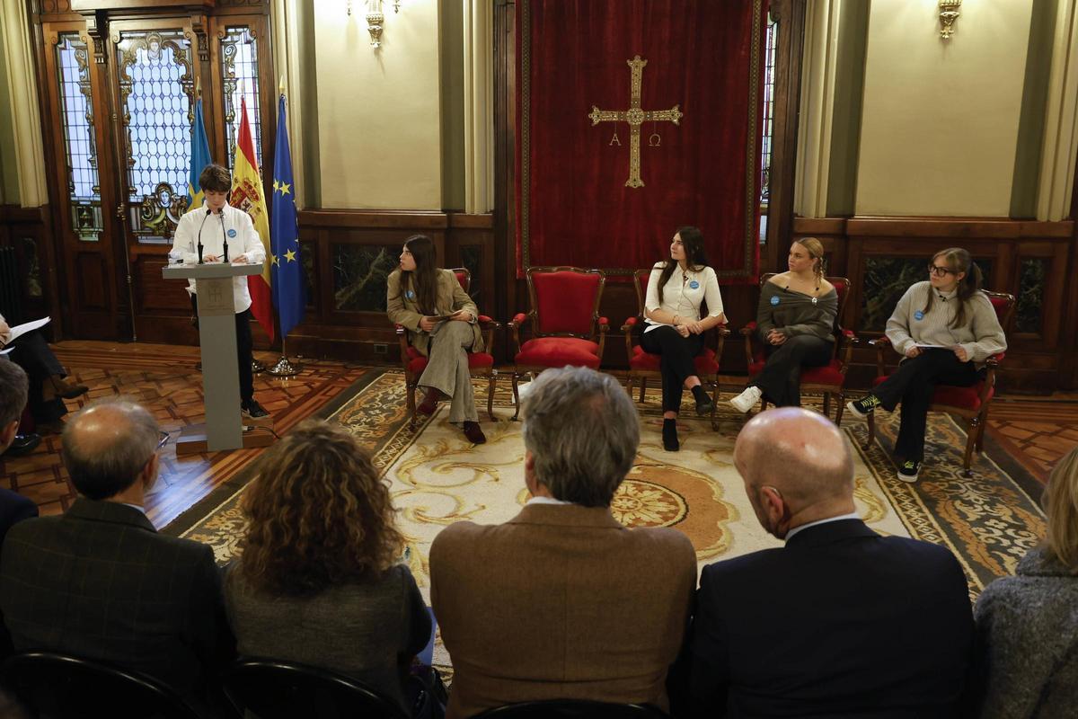 Acto del Día de la Infancia, en la Junta.