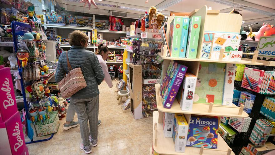 Los Reyes Magos no miran precios en las jugueterías de Ibiza