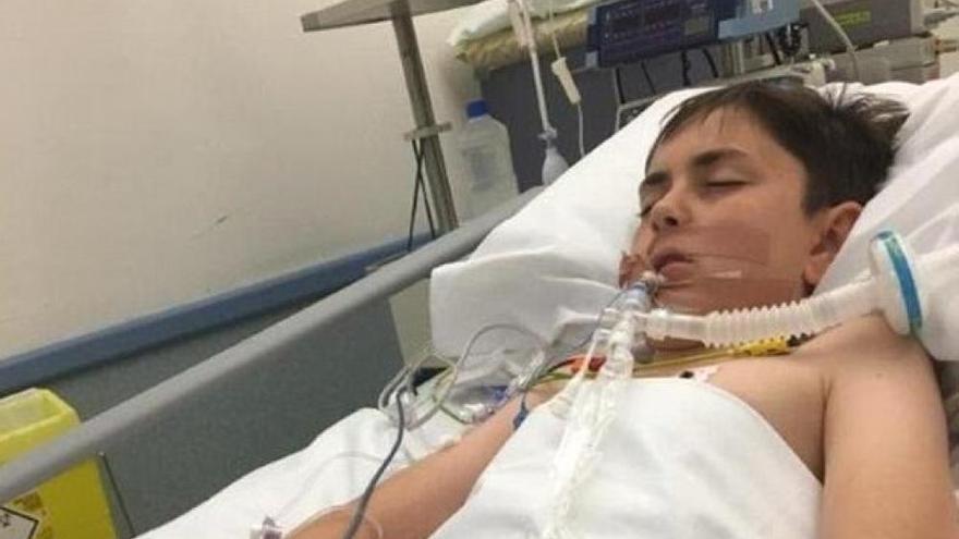 El adolescente de 13 años en el hospital tras la intoxicación etílica
