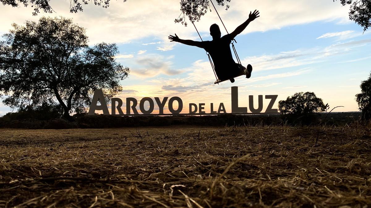 Letras turísticas junto al Centro de Interpretación.