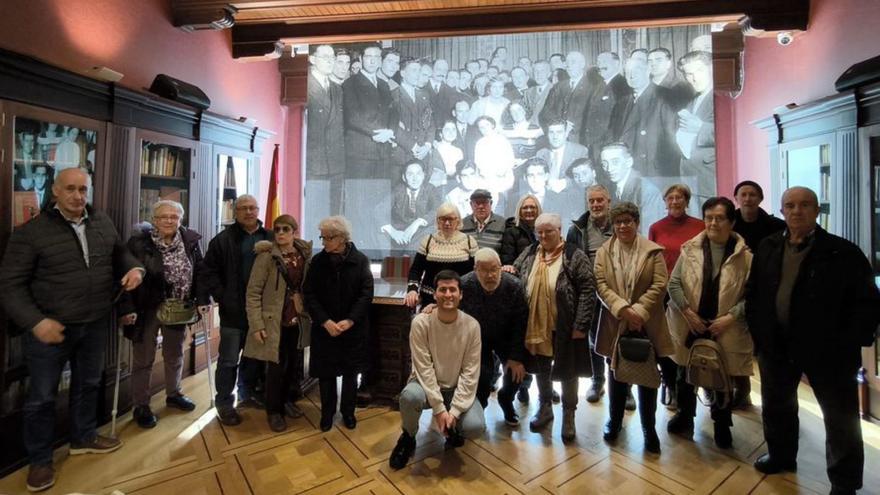 Alumnos sénior visitan la Casa Casares Quiroga