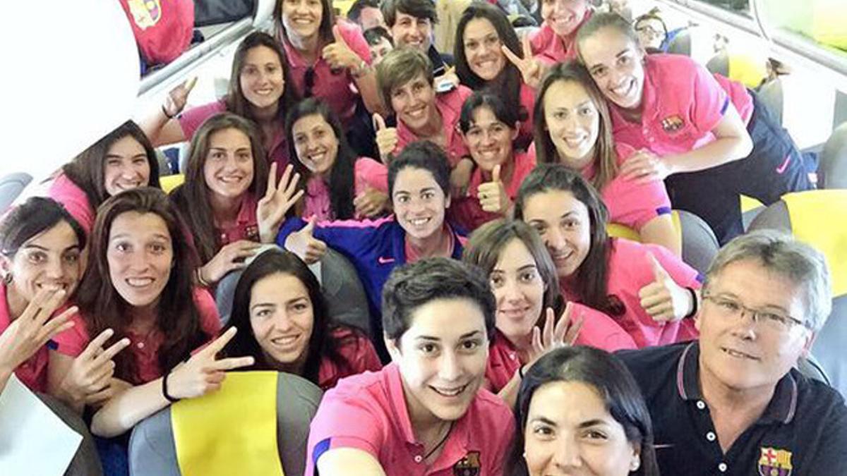 Esta es la imagen que ha colgado Alexia después de llegar a Oviedo en su cuenta de Instagram: &quot;Nada como aterrizar y escuchar... Llegó la cuarta Liga!!! CAMPEONAS!!! 