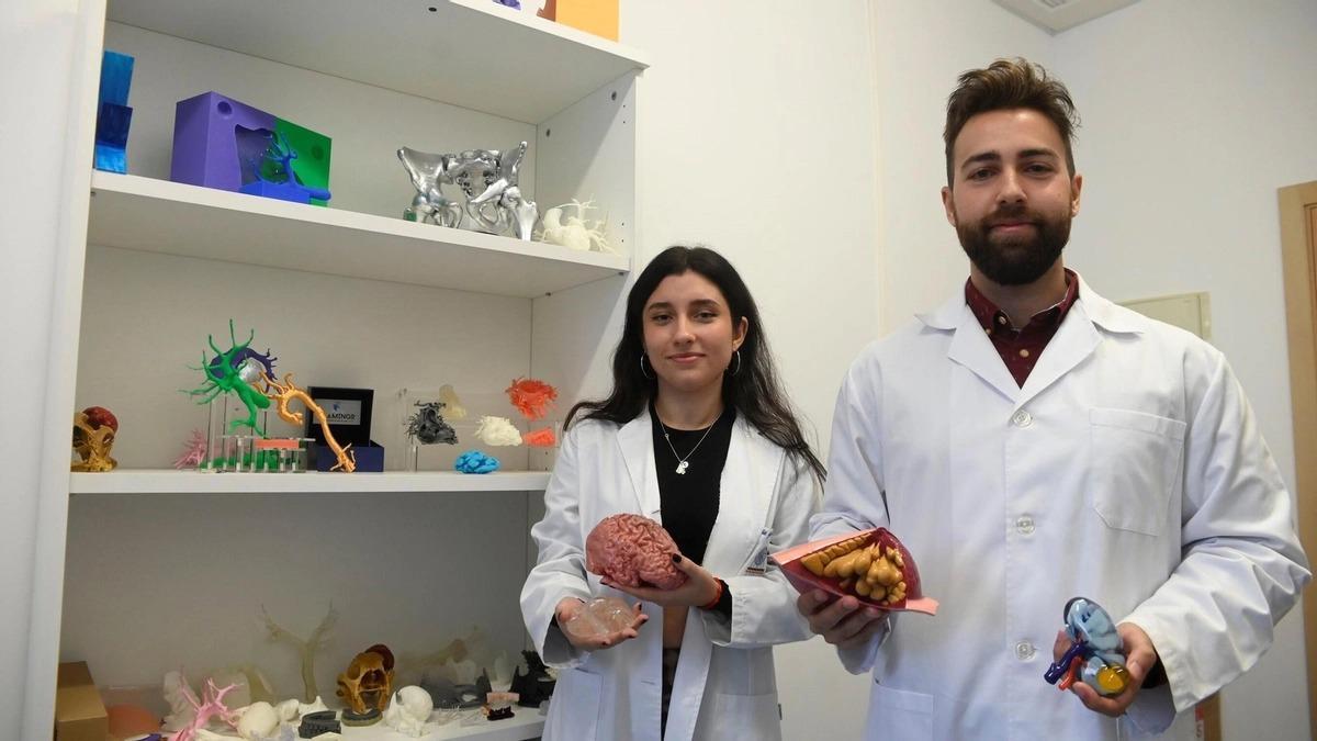 Luis Martínez Muñoz y Laura Wahab, fundador y animadora 3D de la empresa Flamingo Biomechanical Lab.