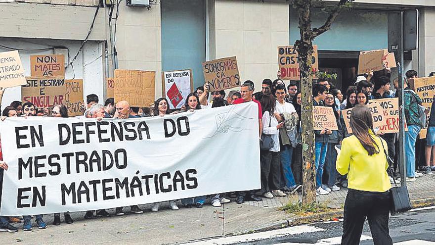 La Xunta se abre a recuperar el máster de Matemáticas en la USC tras las protestas