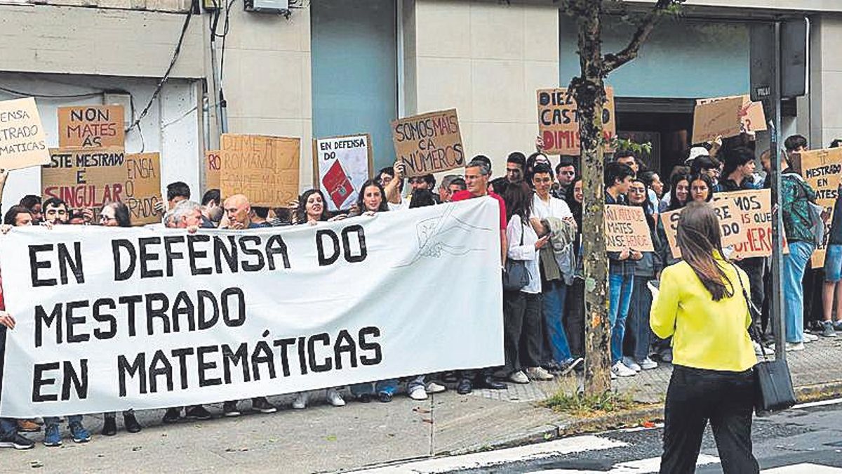 Protesta ante el Parlamento gallego. | Xoán Álvarez