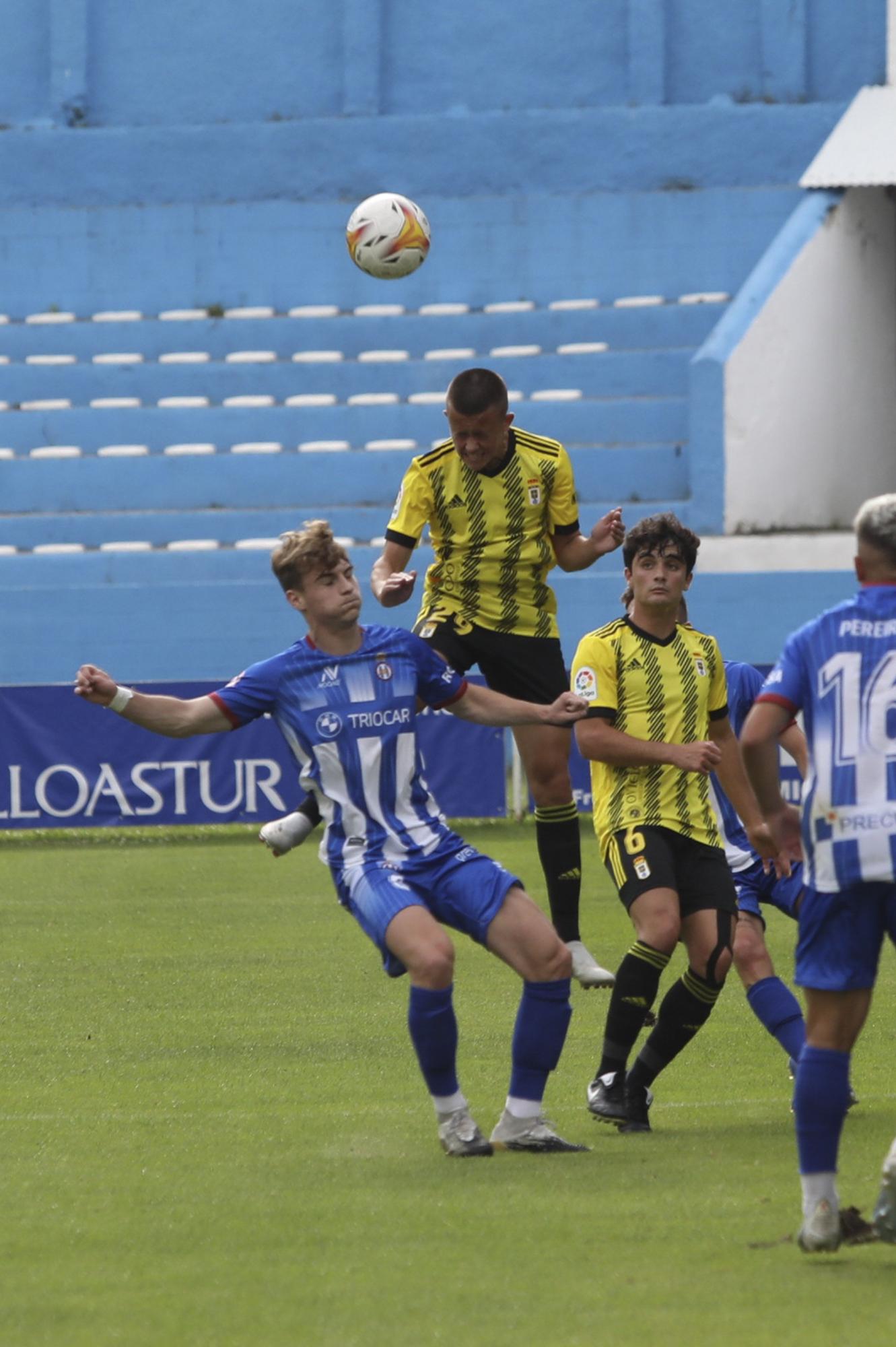 Las imágenes del partido del Oviedo contra el Avilés