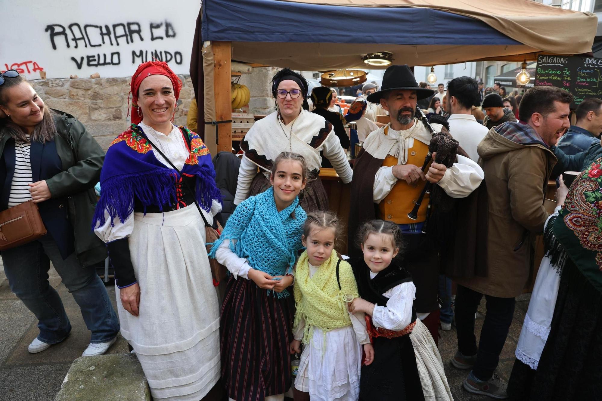 Vigo sale a la calle para 'expulsar' a los franceses: las mejores imágenes de la Reconquista