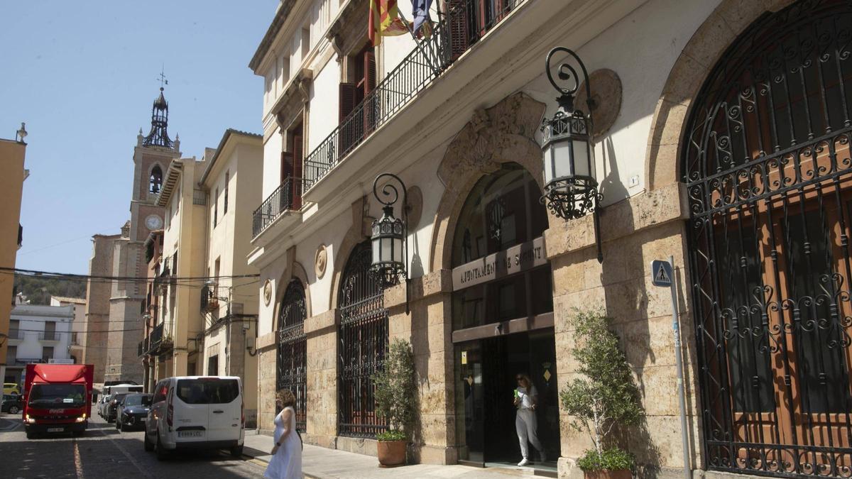 Fachada del Ayuntamiento de Sagunt.