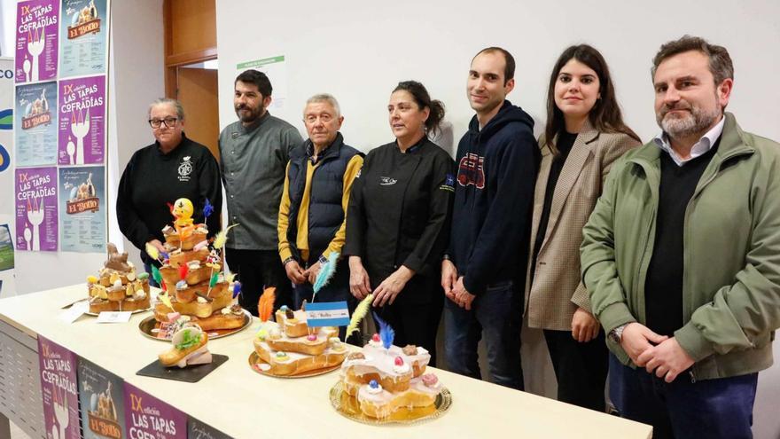 Por la izquierda, Belén Fernández, Martín Rial; José Manuel García, «Roxín»; Pilar Meana, Adrián Menéndez, Raquel Ruiz y Juan Biforcos, ayer, durante la presentación. | Mara Villamuza