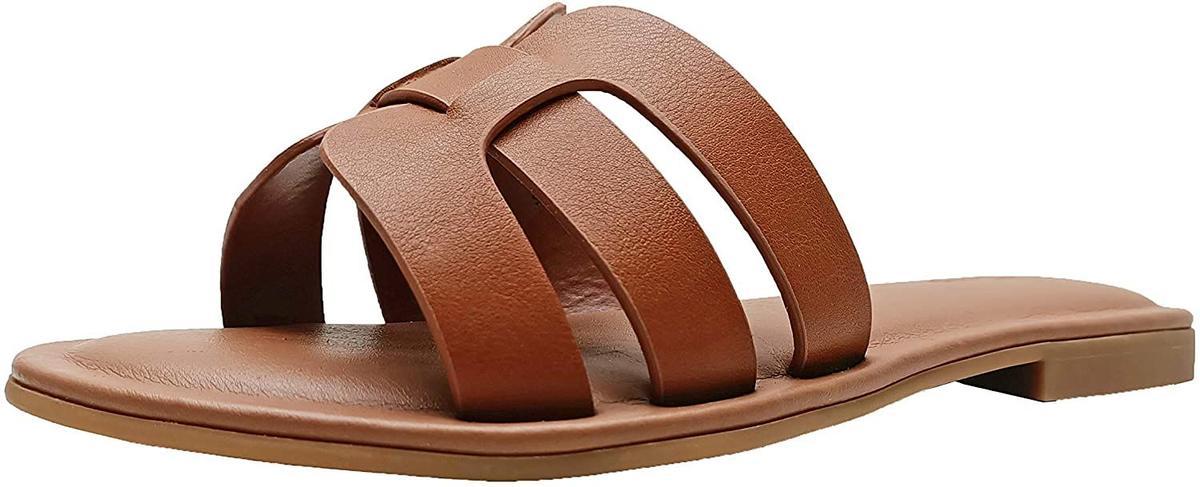 Sandalias destalonadas, de The drop (19,90 euros)