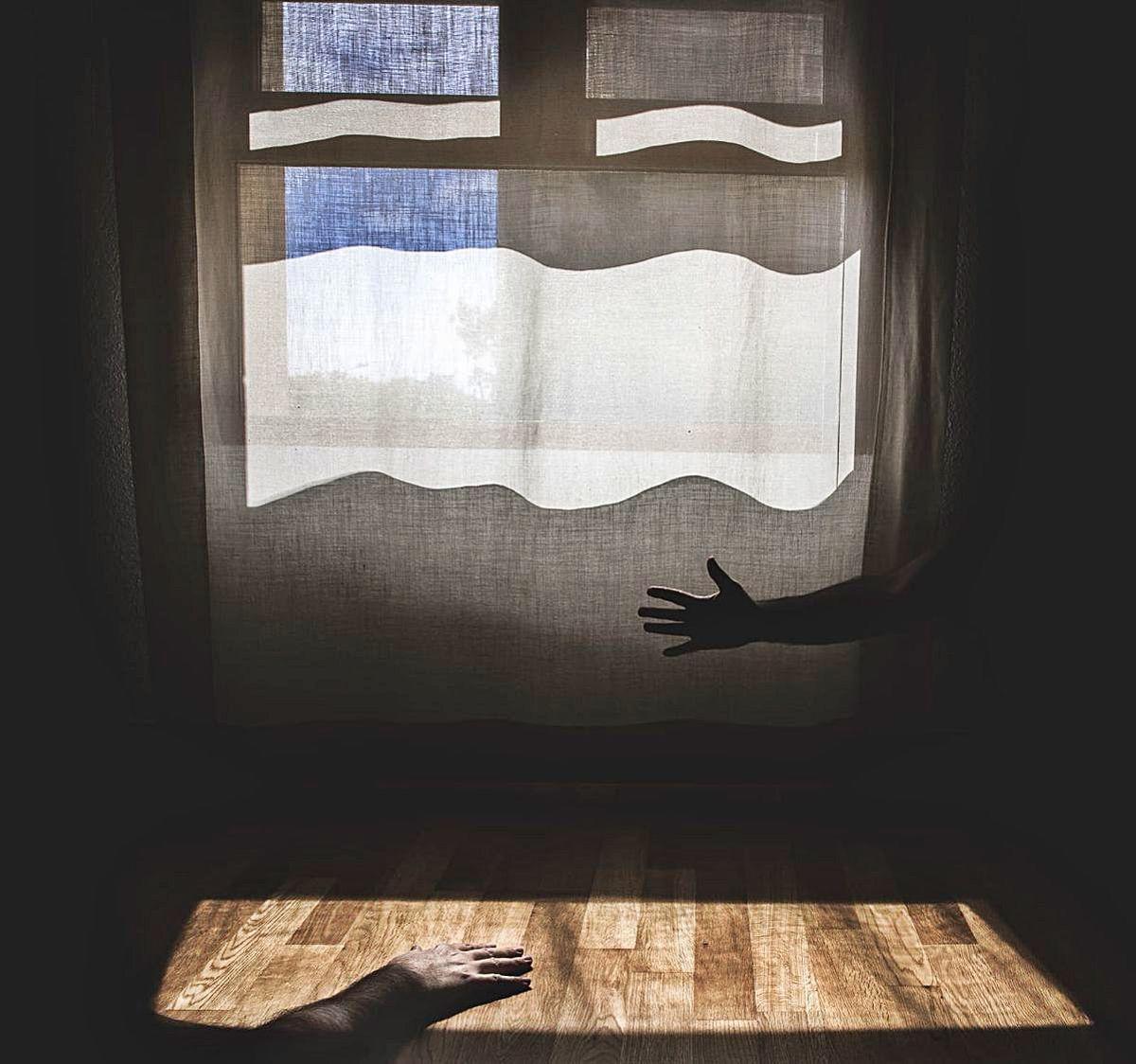 Algunas de las imágenes ganadoras. Bicho palillo, de Ignacio Dabrowski; Al  final de la escalera, de Alberto Oliver; Luz de lluvia, de Mariel Ruiz; Utopía, de Pedro Oñate, y Atrapado, de Víctor Moreno.