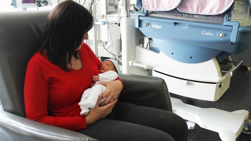 El Hospital del Vinalopó en Elche impulsa un protocolo para evitar el robo de bebés