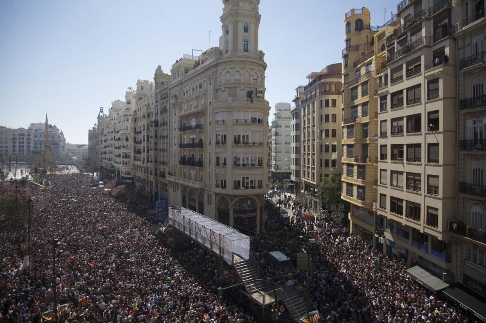 Búscate en la mascletà del 18 de marzo