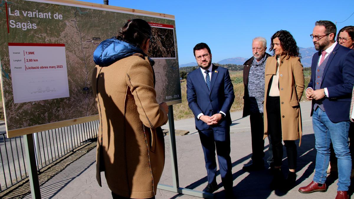 El president de la generalitat, per Aragonès, en el inicio de las obras de la variante de Sagàs