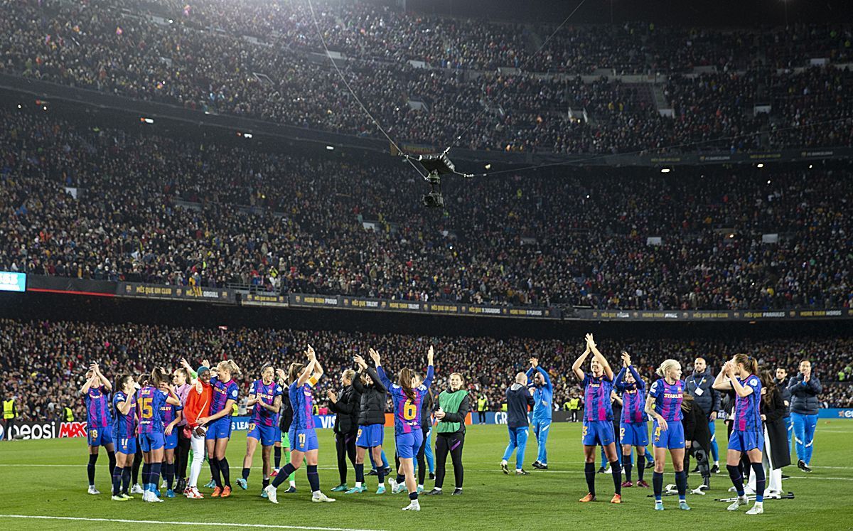 Las jugadoras del Barça femenino, en el Camp Nou.