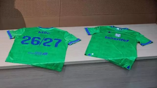 Tercera equipación del CD Tenerife