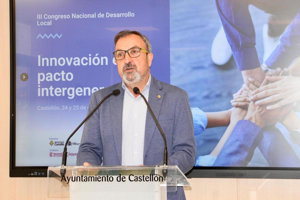 El edil Redondo en la presentación del III Congreso Nacional de Desarrollo Local de Castelló.