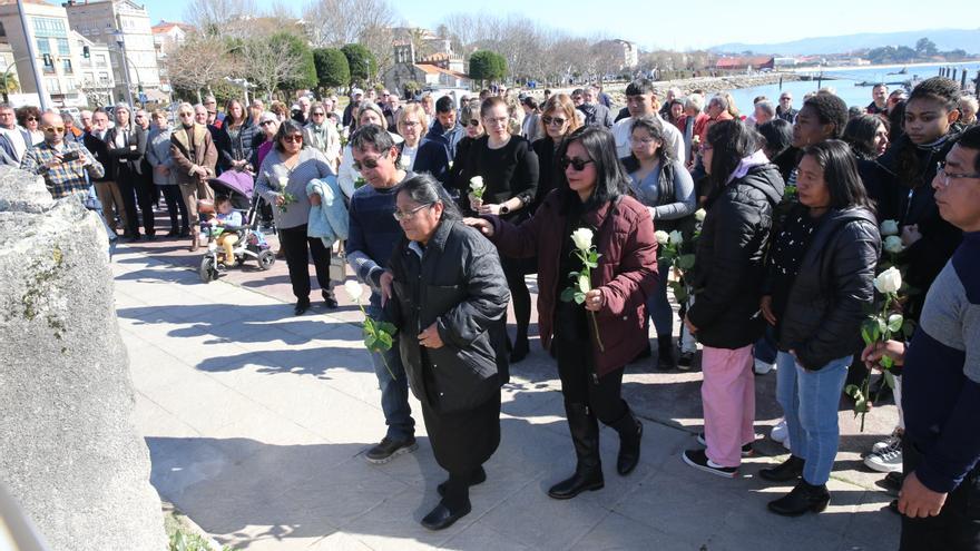 Cangas inaugura la placa por la &quot;dignidad&quot; de las 21 víctimas del &quot;Pitanxo&quot;