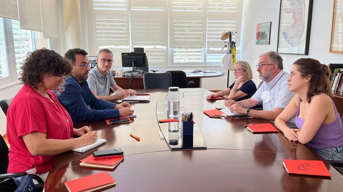 Reunió del secretari autonòmic amb la família d’Estellés