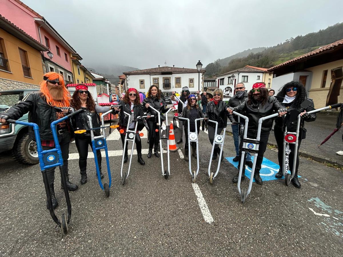 EN IMÁGENES: Salas celebra su carnaval por todo lo alto con 200 personas y 45 inscripciones