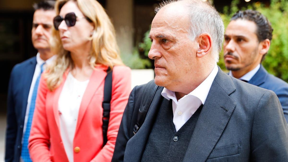 El presidente de LaLiga, Javier Tebas, acudió a la reunión, pero no hizo declaraciones.