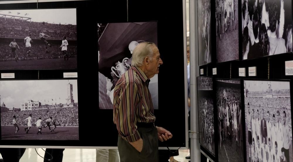 Nuevo Centro presenta la exposición "Blanquinegre. A 90 minuts de la glòria"