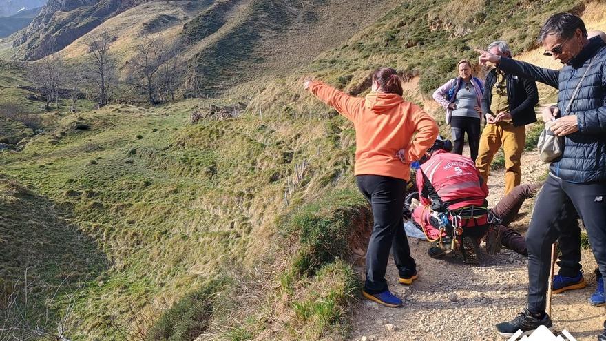 Evacuada en helicóptero una mujer que se lesionó un tobillo en una ruta en Lena