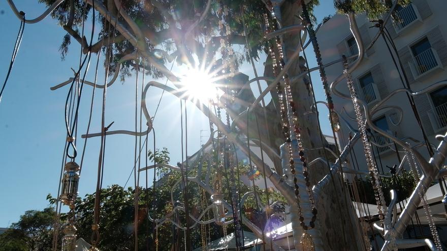 El centro de Vila se sumerge en el Fantasía Ibiza Festival